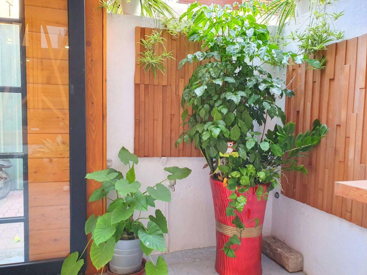Honey House Tainan Bed & Breakfast Exterior photo