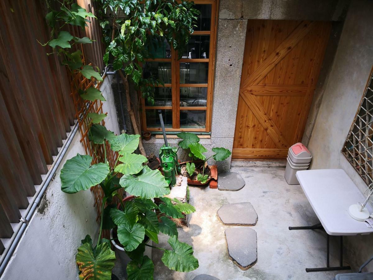 Honey House Tainan Bed & Breakfast Exterior photo